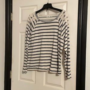 18/20 Cato blue/white stripe good condition 18/20W